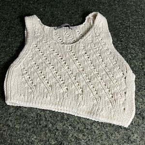 Zara symmetrical knitted tank.
Size: S
Color: cream